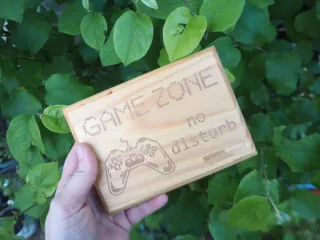 Placa Decorativa Game Zone No Disturb