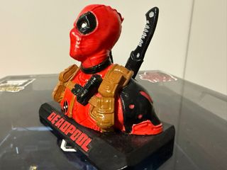 Busto Deadpool Pintado à Mão