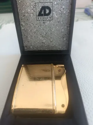 Encendedor Rodan Lighter, Vergoldet.