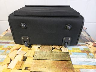 Maleta NUEVA de trabajo con ruedas y candado