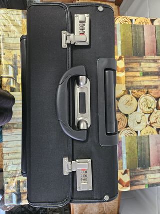 Maleta NUEVA de trabajo con ruedas y candado