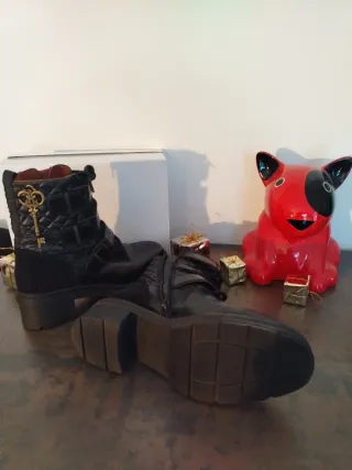 Botines Hispanitas Negros Casi Nuevos