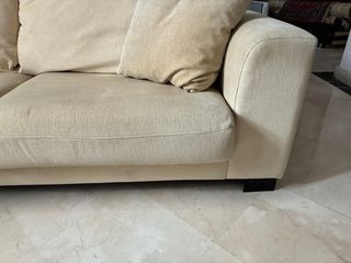Sofá beige 2 plazas extra ancho