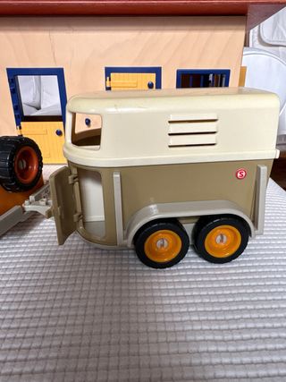 Establo, Coche y Remolque Caballos Schleich