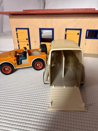 Establo, Coche y Remolque Caballos Schleich