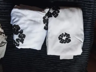 Sudadera con capucha y estampado