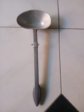Cucharón antiguo báscula