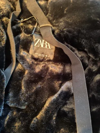 Parka Winter Zara Talla M con Capucha y Forro