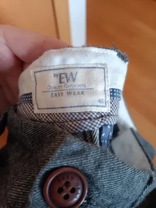 Pantalones grises hombre