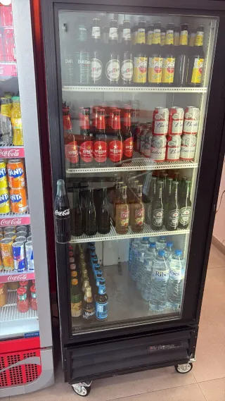 Neveras y mobiliario de restaurante