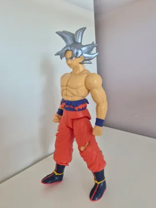 Goku Ultra Instinto 30cm Figura