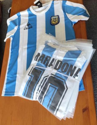 Camisetas de selecciones europeas y de Marruecos