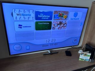 Nintendo Wii Completa + 4 mandos + Accesorios