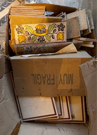 Lote de azulejos variados