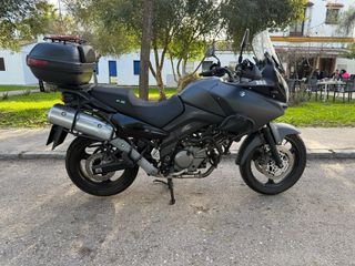 Suzuki V-Strom 650 Negra