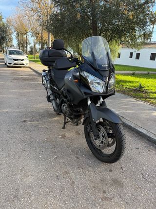 Suzuki V-Strom 650 Negra