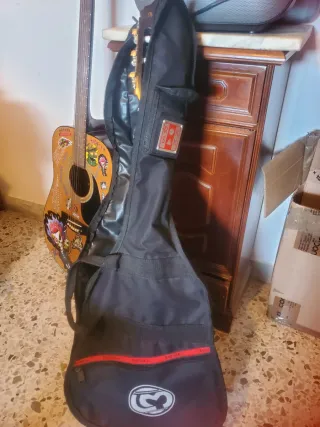 Chitarra classica nuova per ragazzi