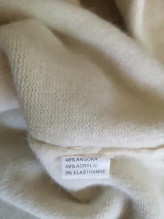 Jersey Angora Cuello Alto Crema