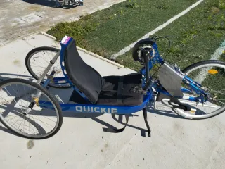 Triciclo/Bicicleta adaptada QUICKIE