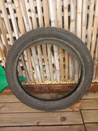 Lote 7 neumáticos de moto