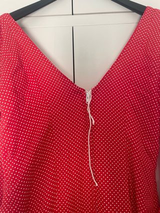 Traje de flamenca rojo con lunares blancos