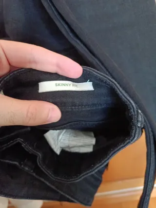 Pantalón vaquero negro skinny fit talla 38/30