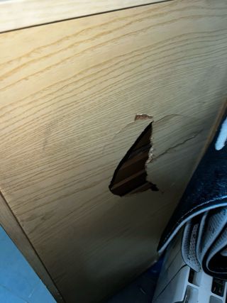 Cómoda de madera con 5 cajones