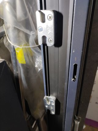 Puerta metálica doble cristal Climalit Plus