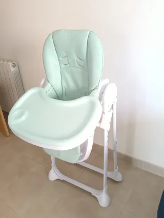 Trona de bebé color verde menta