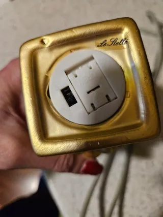 Soprammobile pigna dorata con luce