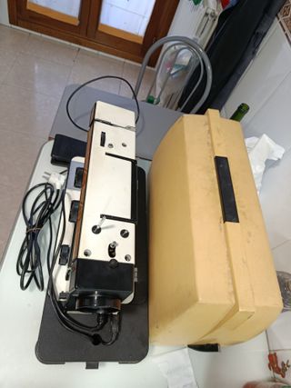 Máquina de coser Alfa Electrónica, con maletin