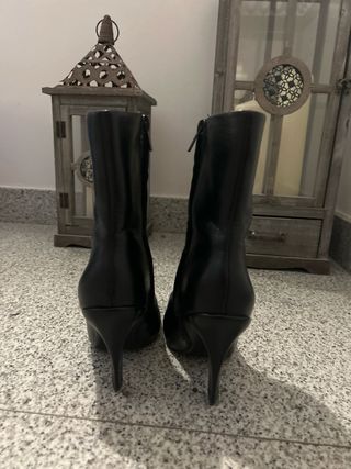 Botin de piel Zara Talla 37