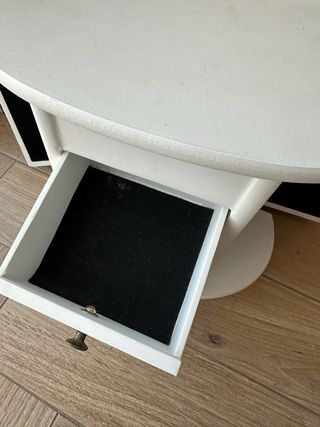 Portagioie bianco con cassetti