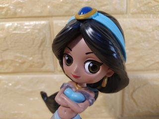 STATUETTE+FIGURA Jasmine DISNEY -- 10€/u; 18€/coppia