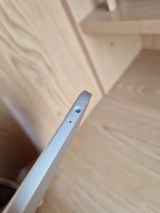 iPad 1ª Gen A1219 16GB Plata