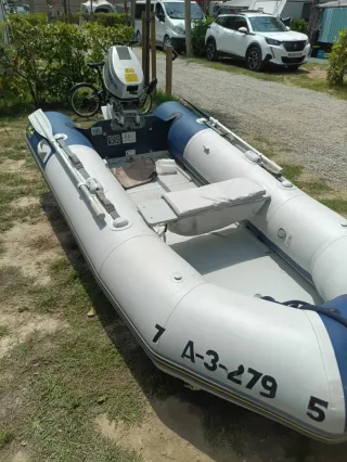 Zodiac Suelo Rígido con Motor Honda 6 cv