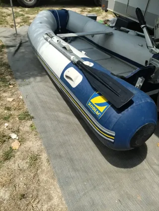 Zodiac Suelo Rígido con Motor Honda 6 cv