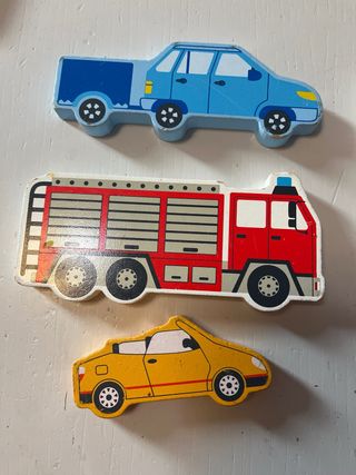 Puzzle GOKI de coches de madera