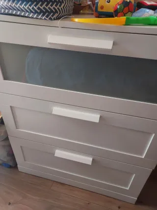 Cómoda Ikea 3 cajones cristal