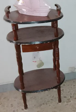 Mobiluccio a 3 ripiani in legno