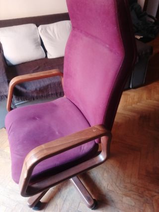 Sillón de oficina terciopelo y madera