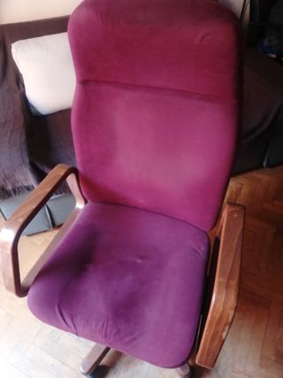 Sillón de oficina terciopelo y madera