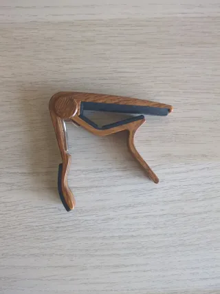 Cejilla o capo para guitarra