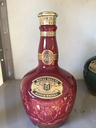 4 bottiglie Chivas Royal Salute 21 Anni, vuote