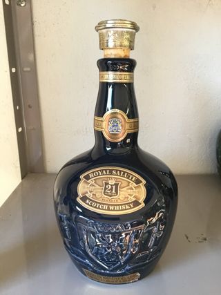 4 bottiglie Chivas Royal Salute 21 Anni, vuote