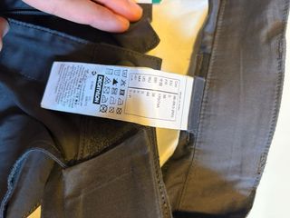 Pantalón Decathlon T38 gris