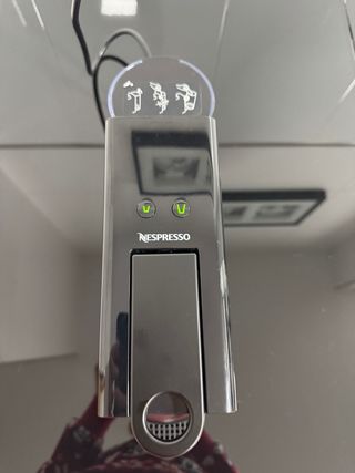 Cafetera Nespresso Krups Essenza Mini