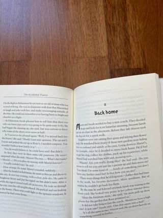 The Accidental Tourist (Oxford Bookworms Librar...