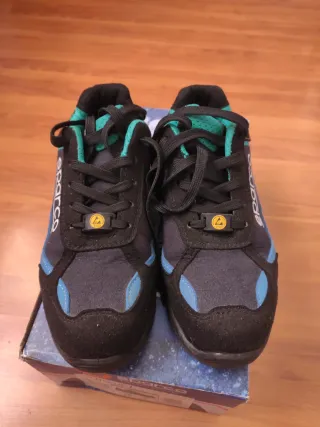 Zapatos de seguridad Sparco negros y azules