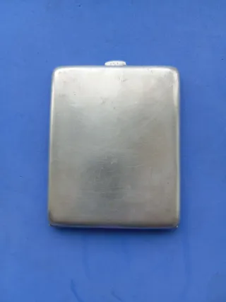 Pitillera de alpaca grabada